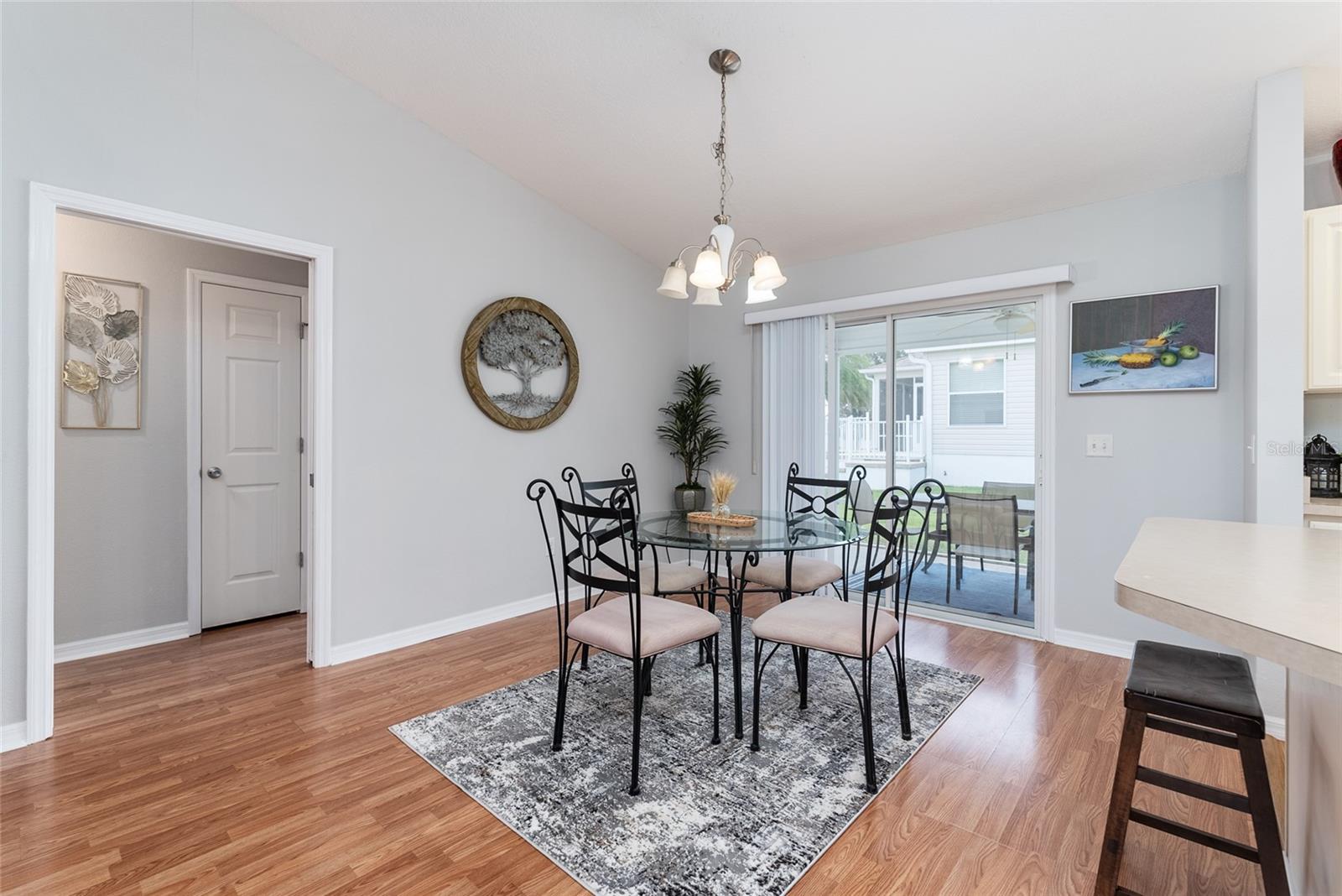 438 MEDFORD PL