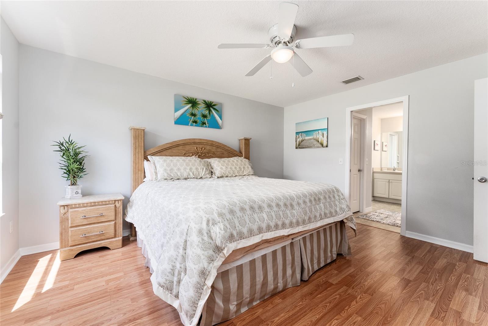 438 MEDFORD PL