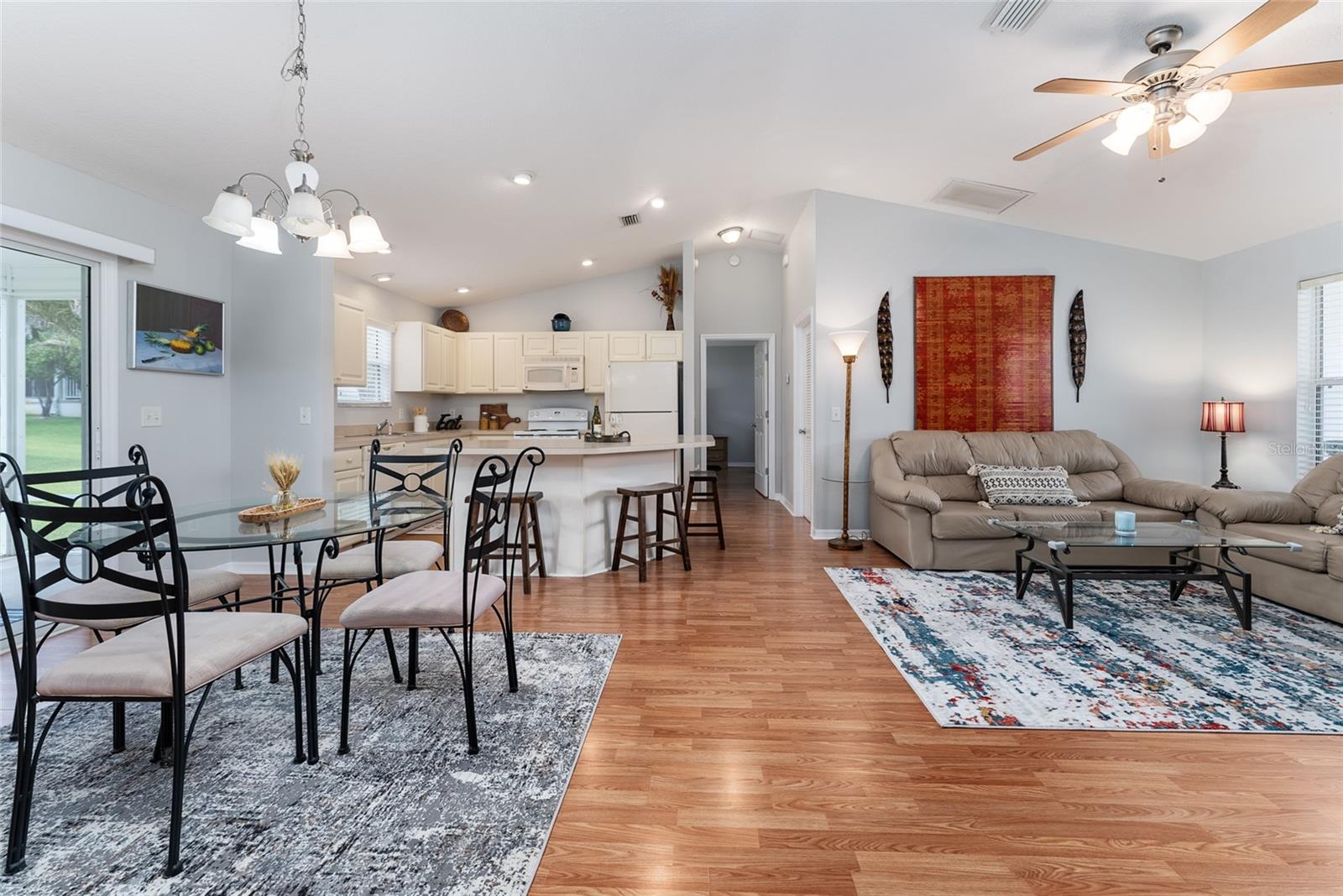 438 MEDFORD PL