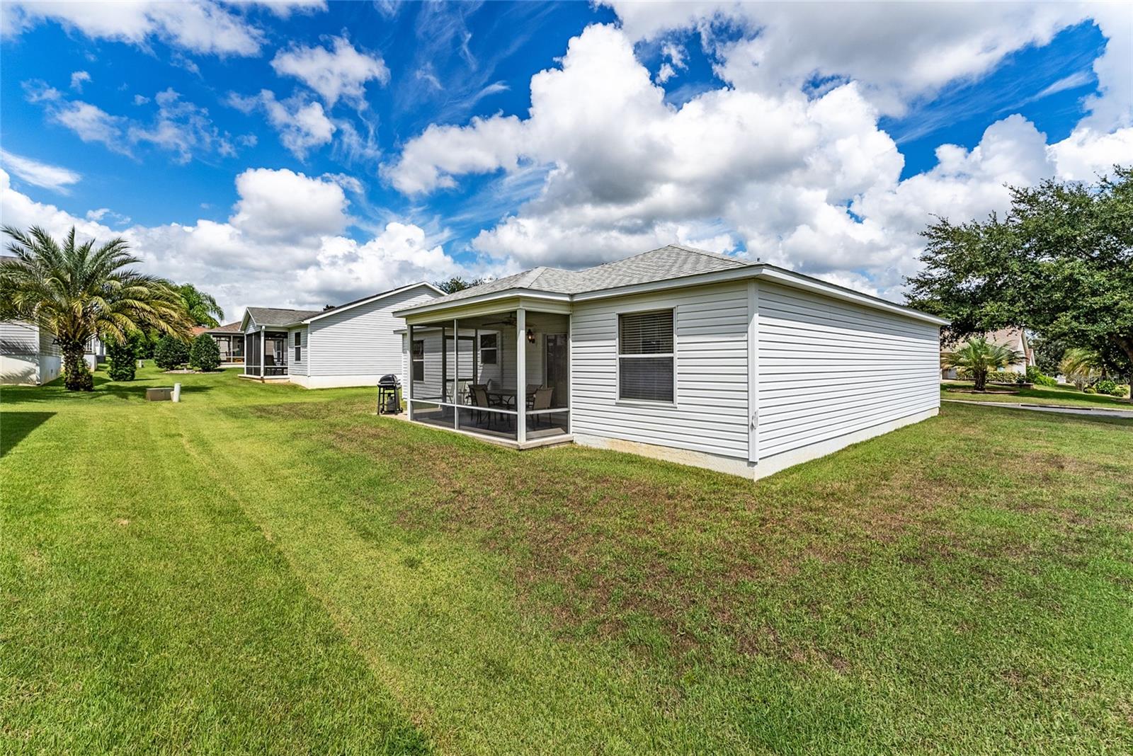 438 MEDFORD PL