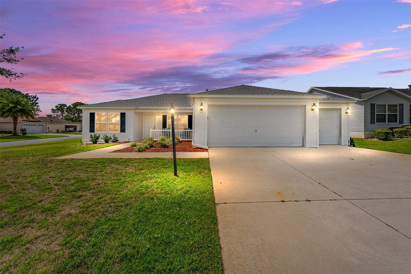 438 MEDFORD PL