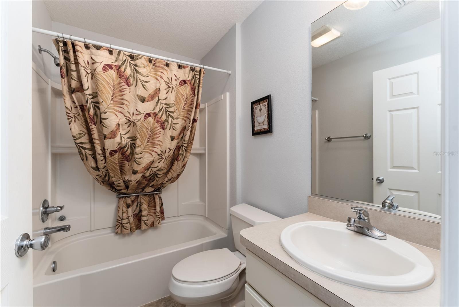 438 MEDFORD PL