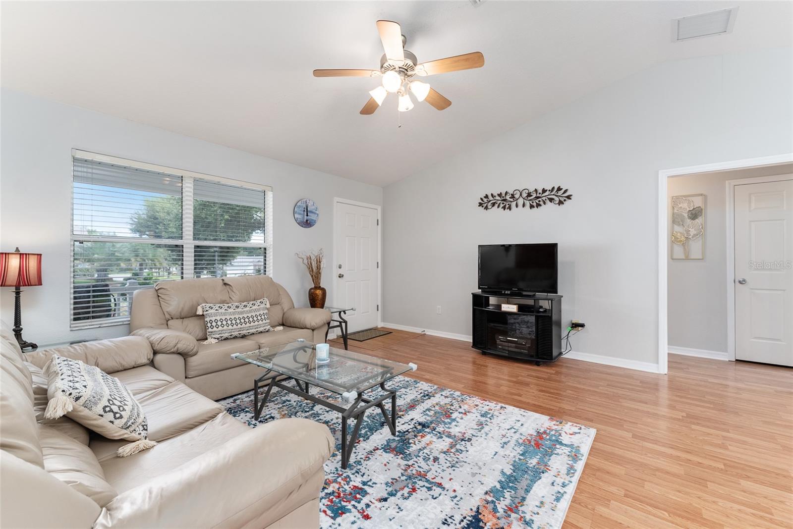 438 MEDFORD PL