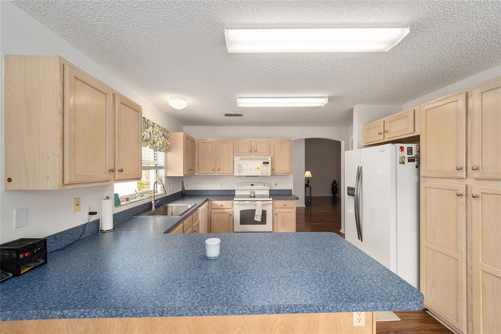 607 SAN MARINO DR