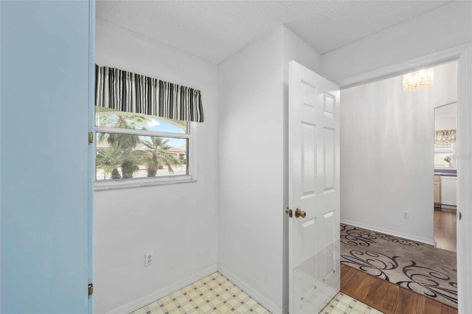 607 SAN MARINO DR