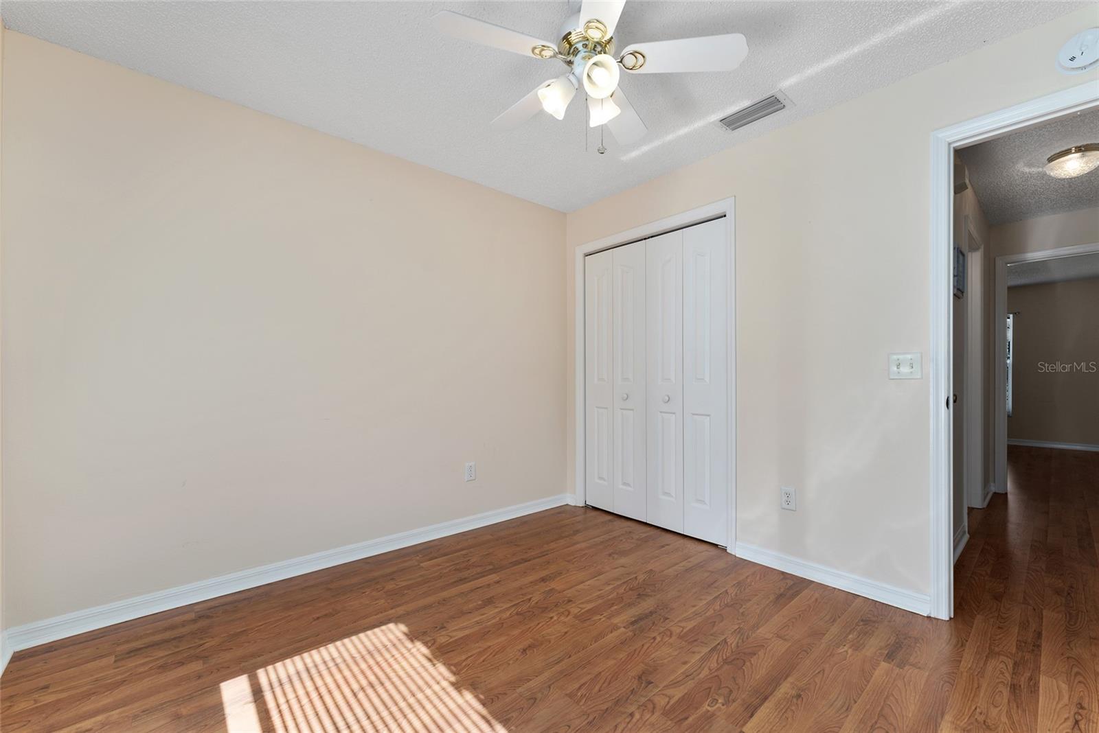 2715 LA POSADA DR