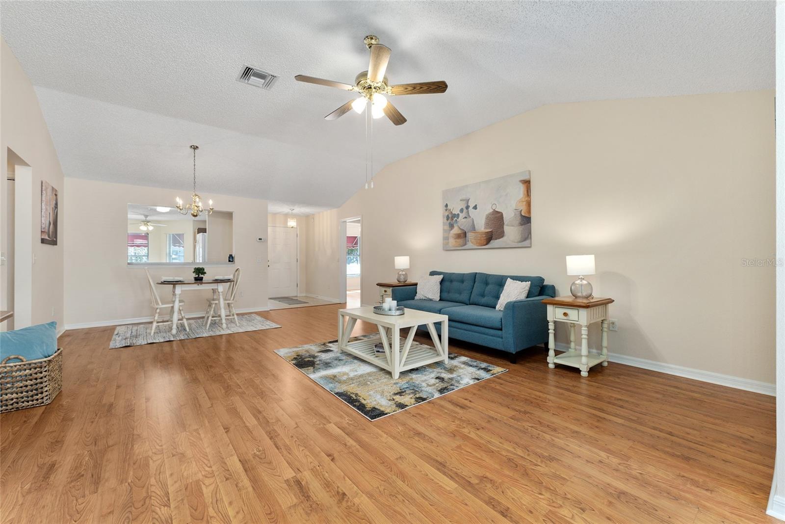 2715 LA POSADA DR