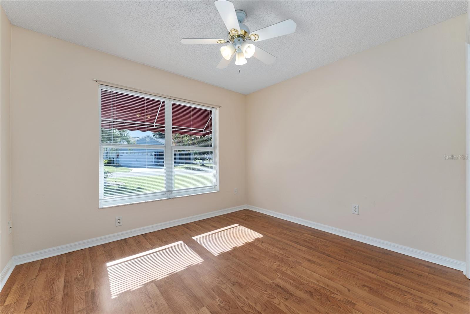 2715 LA POSADA DR