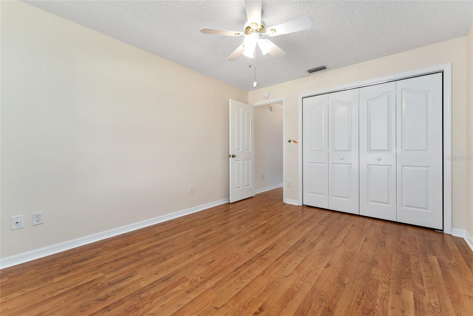 2715 LA POSADA DR