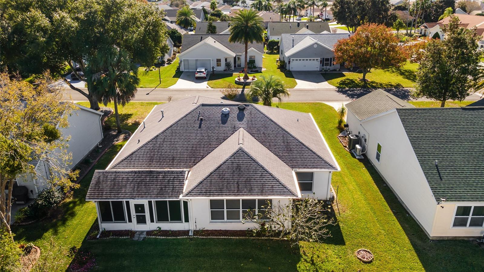 2715 LA POSADA DR