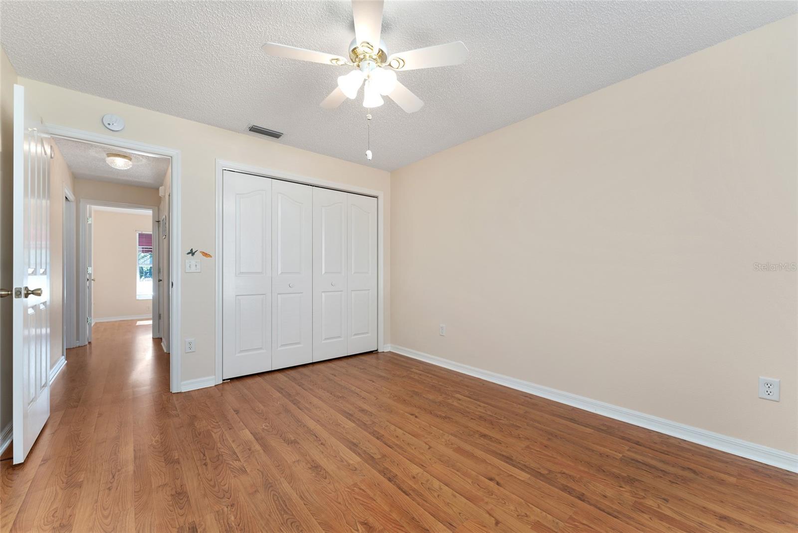 2715 LA POSADA DR