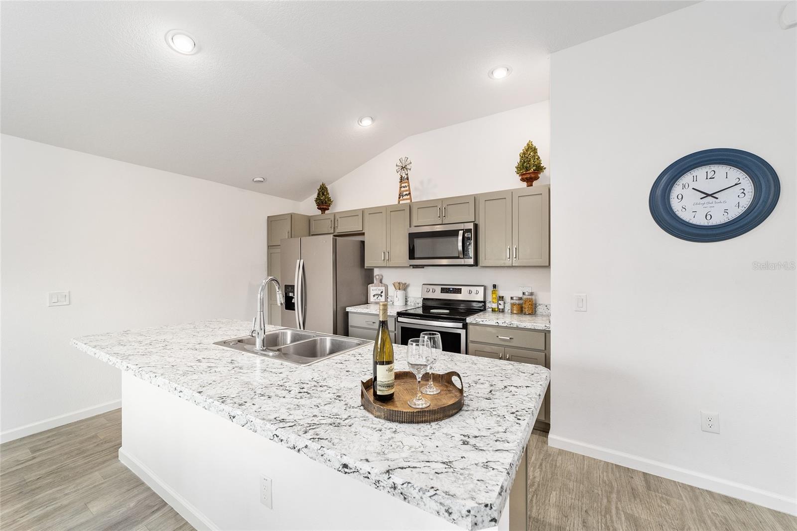 11279 STEWART LOOP