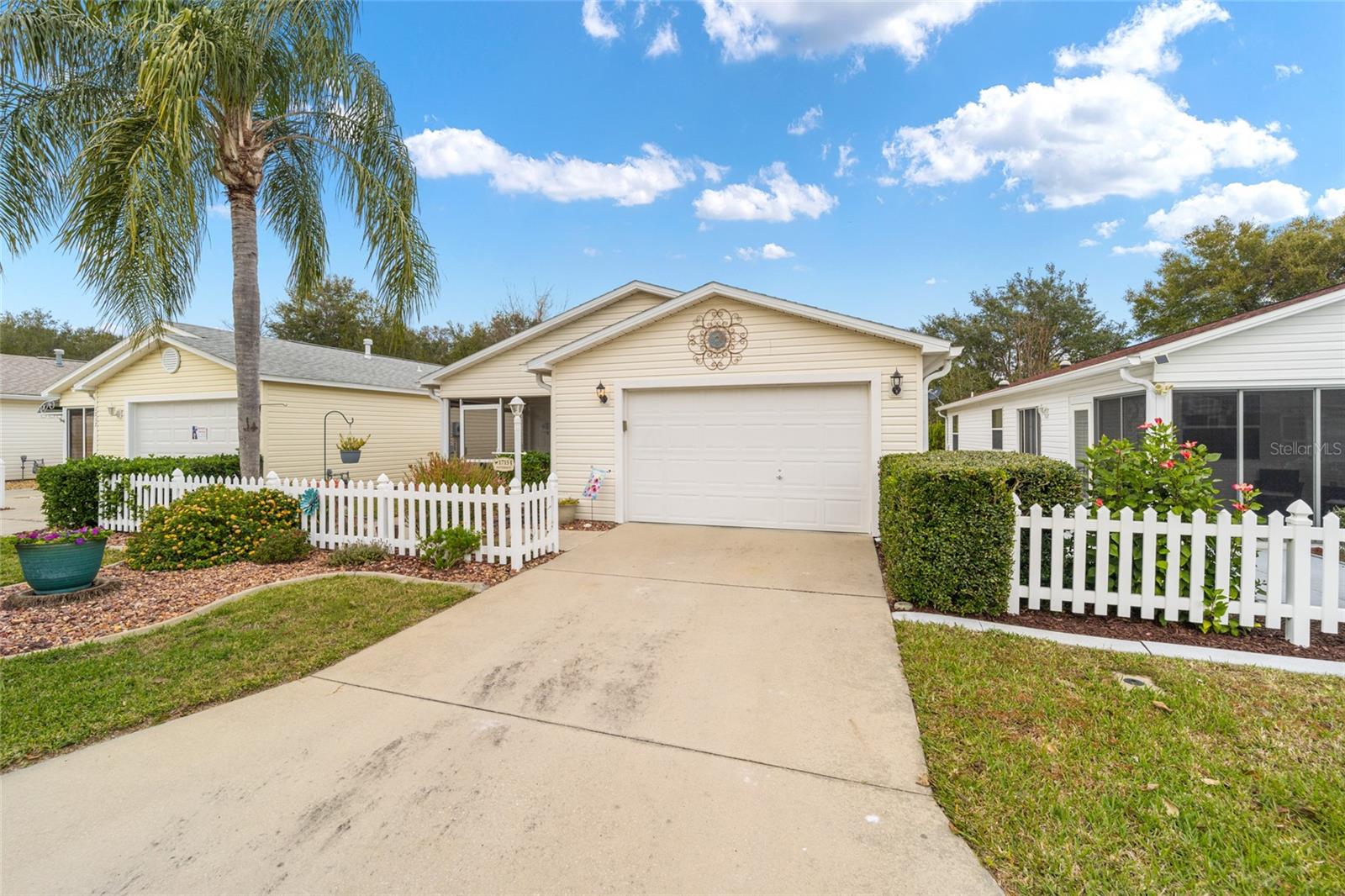 1715 CAMPOS DR
