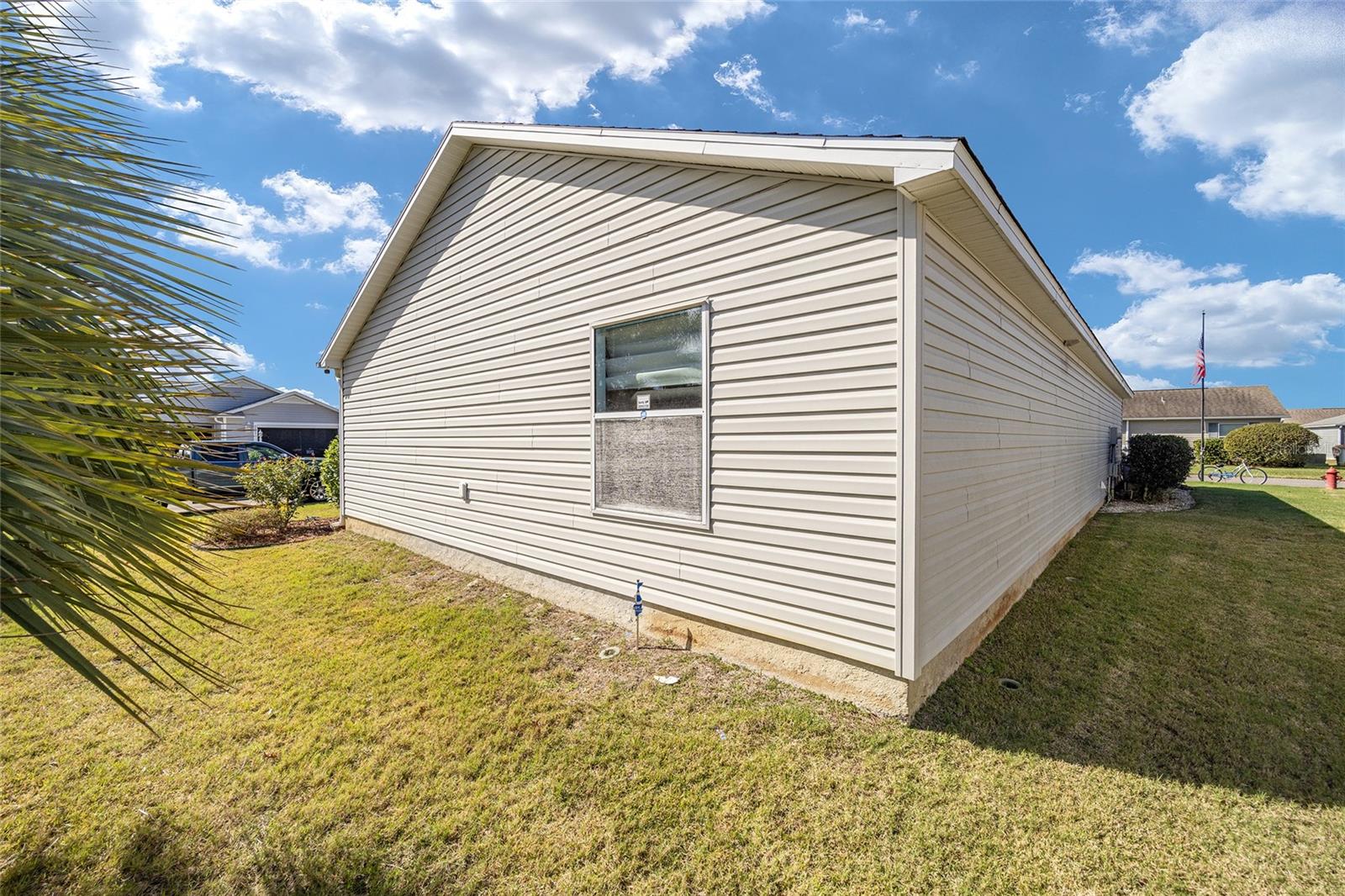 2633 FENHOLLOWAY LN