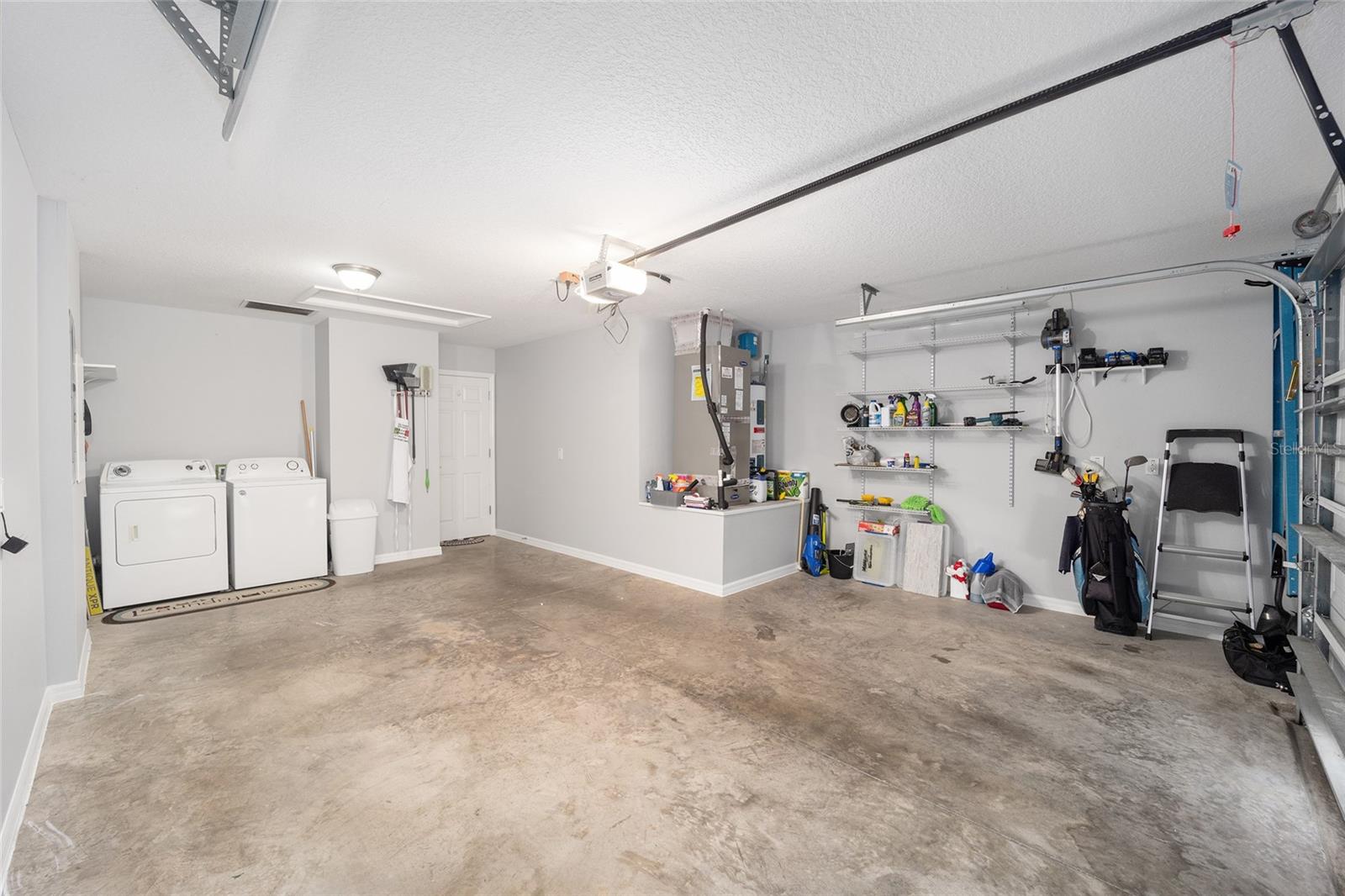 2633 FENHOLLOWAY LN