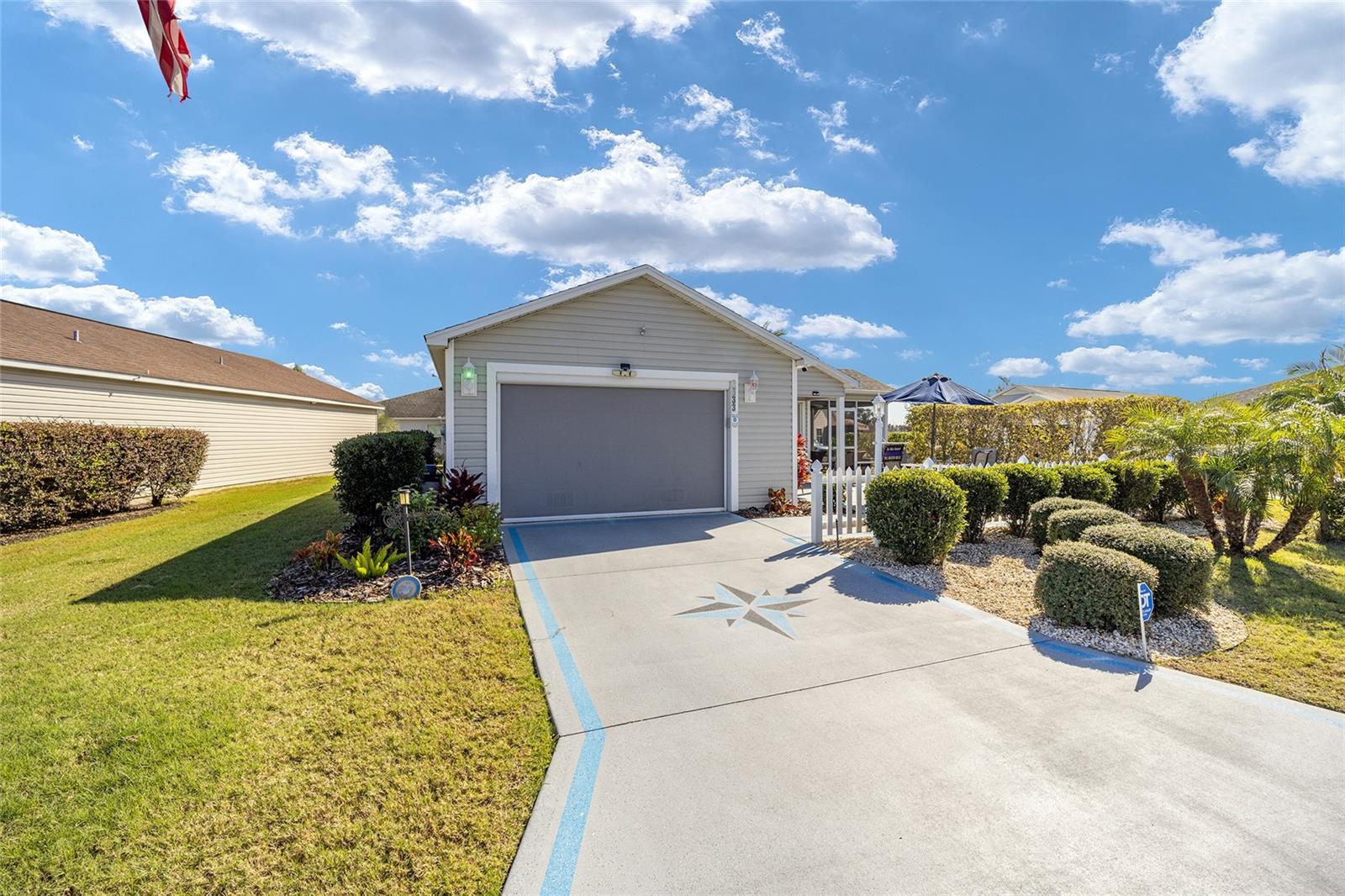2633 FENHOLLOWAY LN