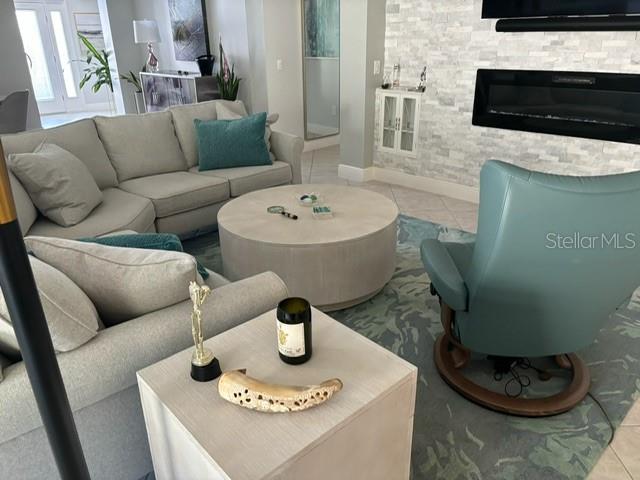 2729 PERSIMMON LOOP