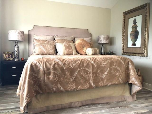 2729 PERSIMMON LOOP