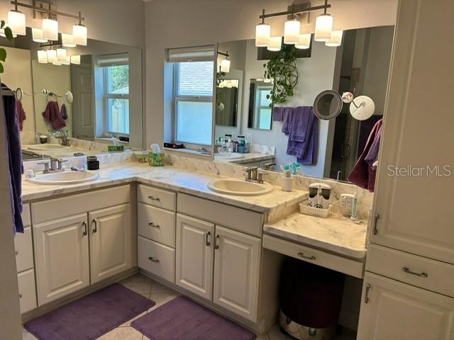 2729 PERSIMMON LOOP
