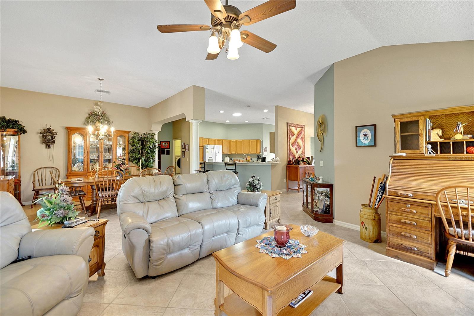 2127 BARBOSA CT