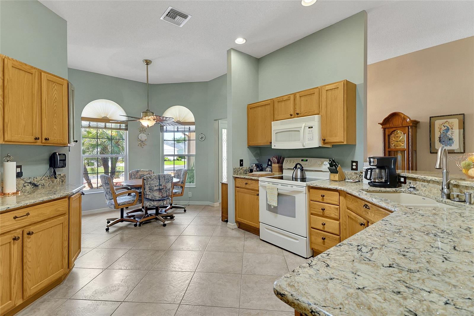 2127 BARBOSA CT