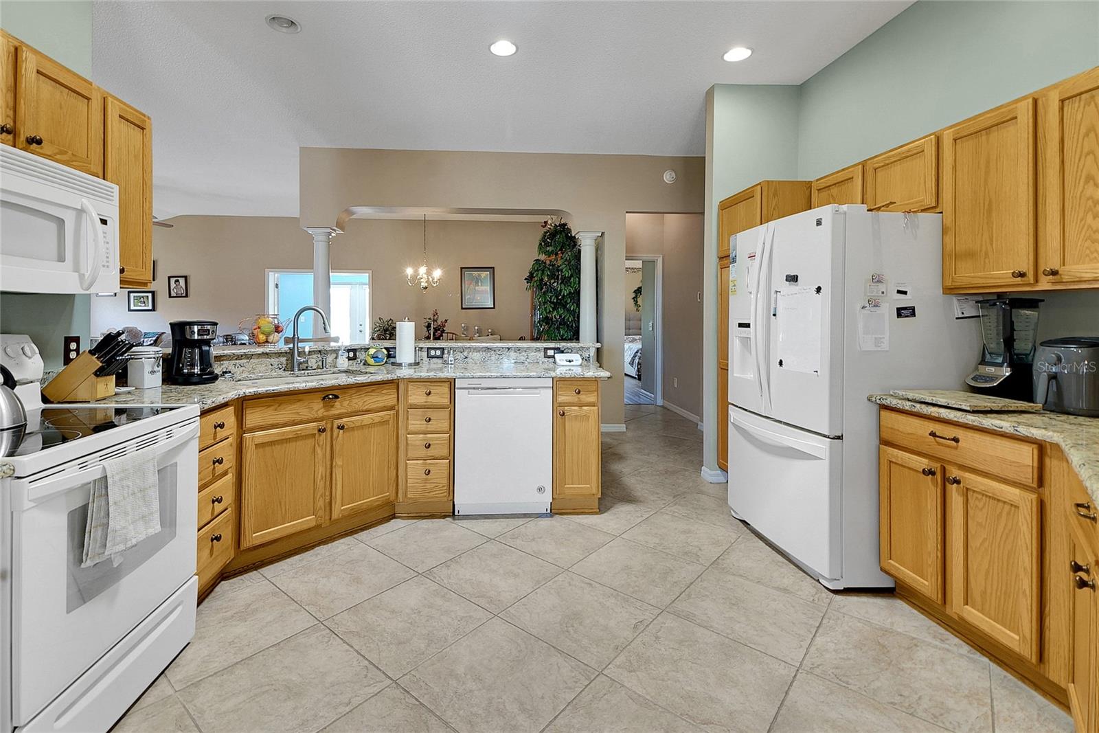 2127 BARBOSA CT