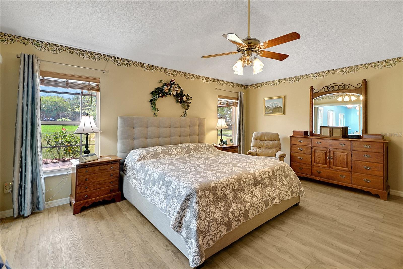 2127 BARBOSA CT