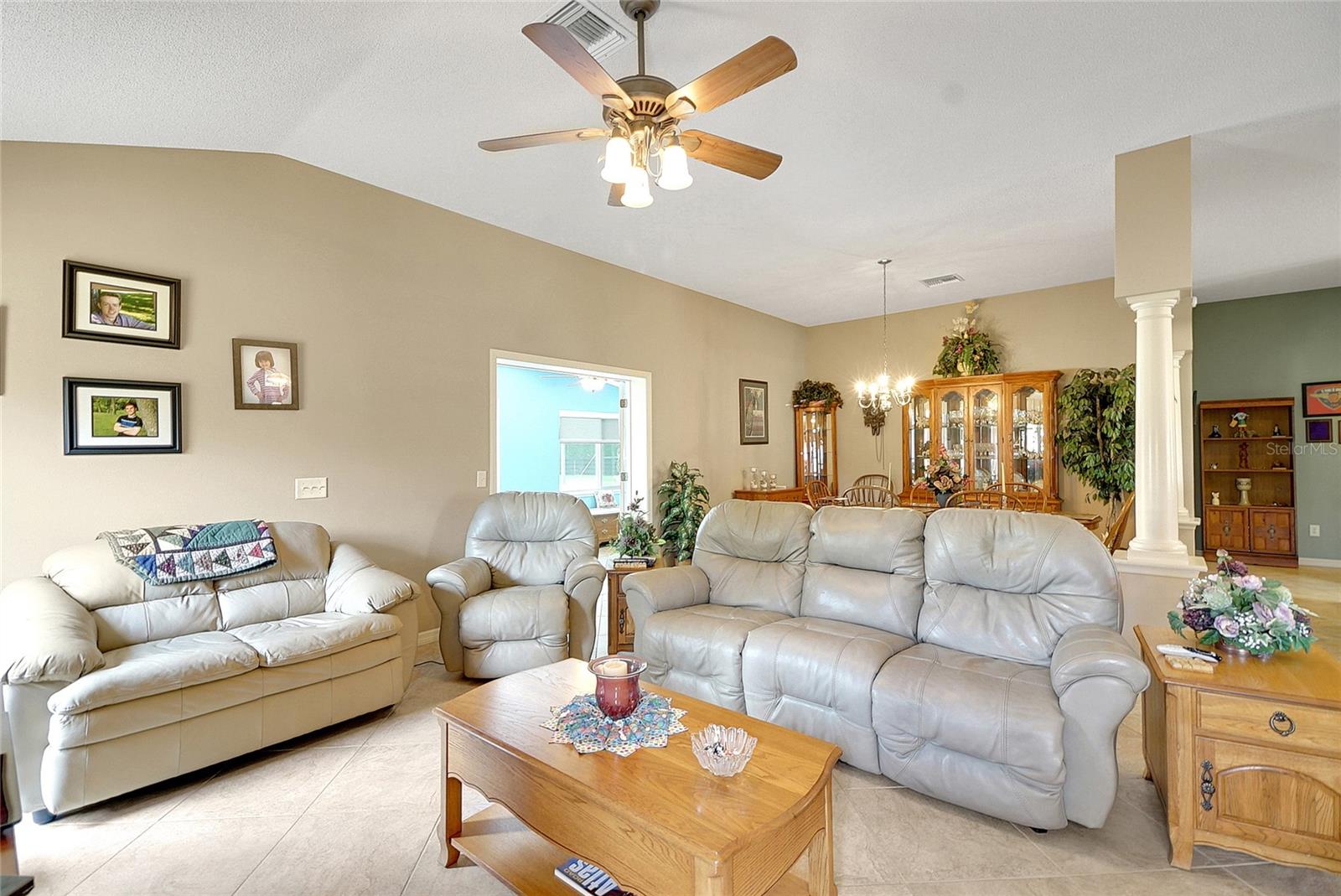 2127 BARBOSA CT