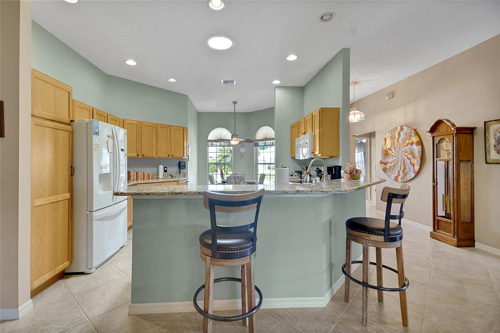 2127 BARBOSA CT