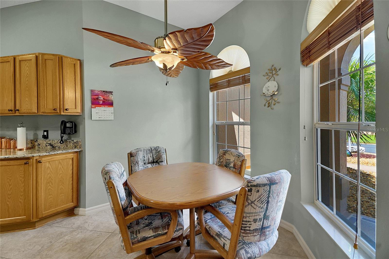 2127 BARBOSA CT