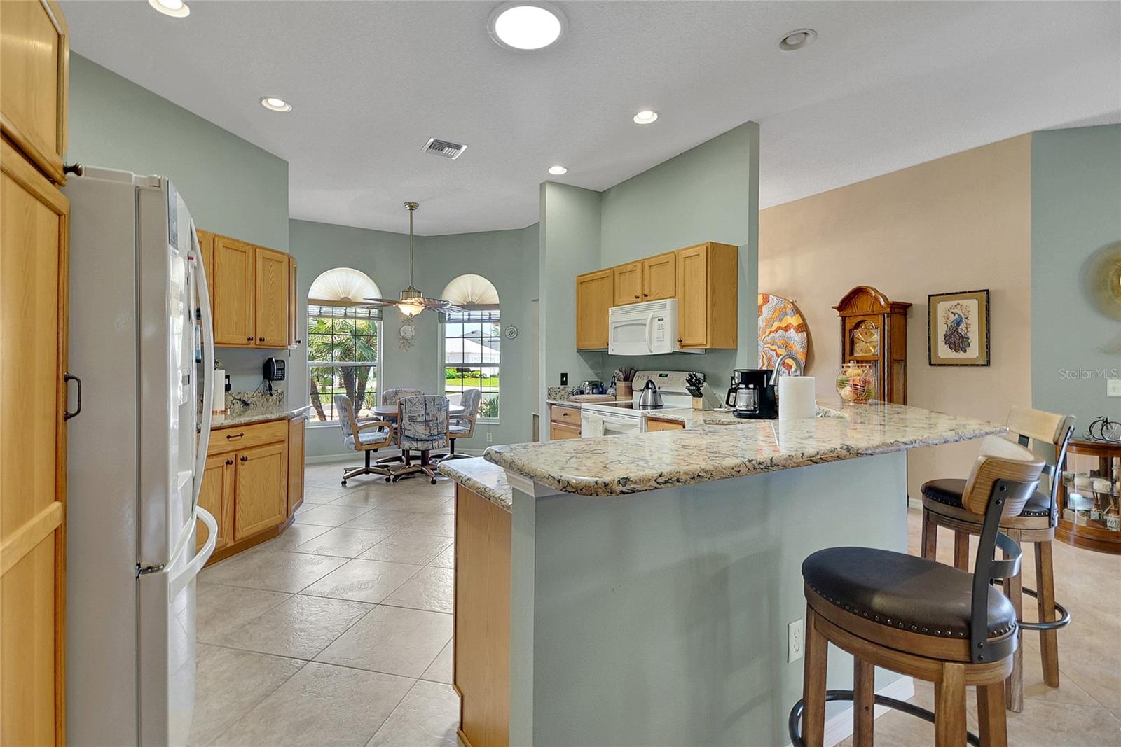 2127 BARBOSA CT