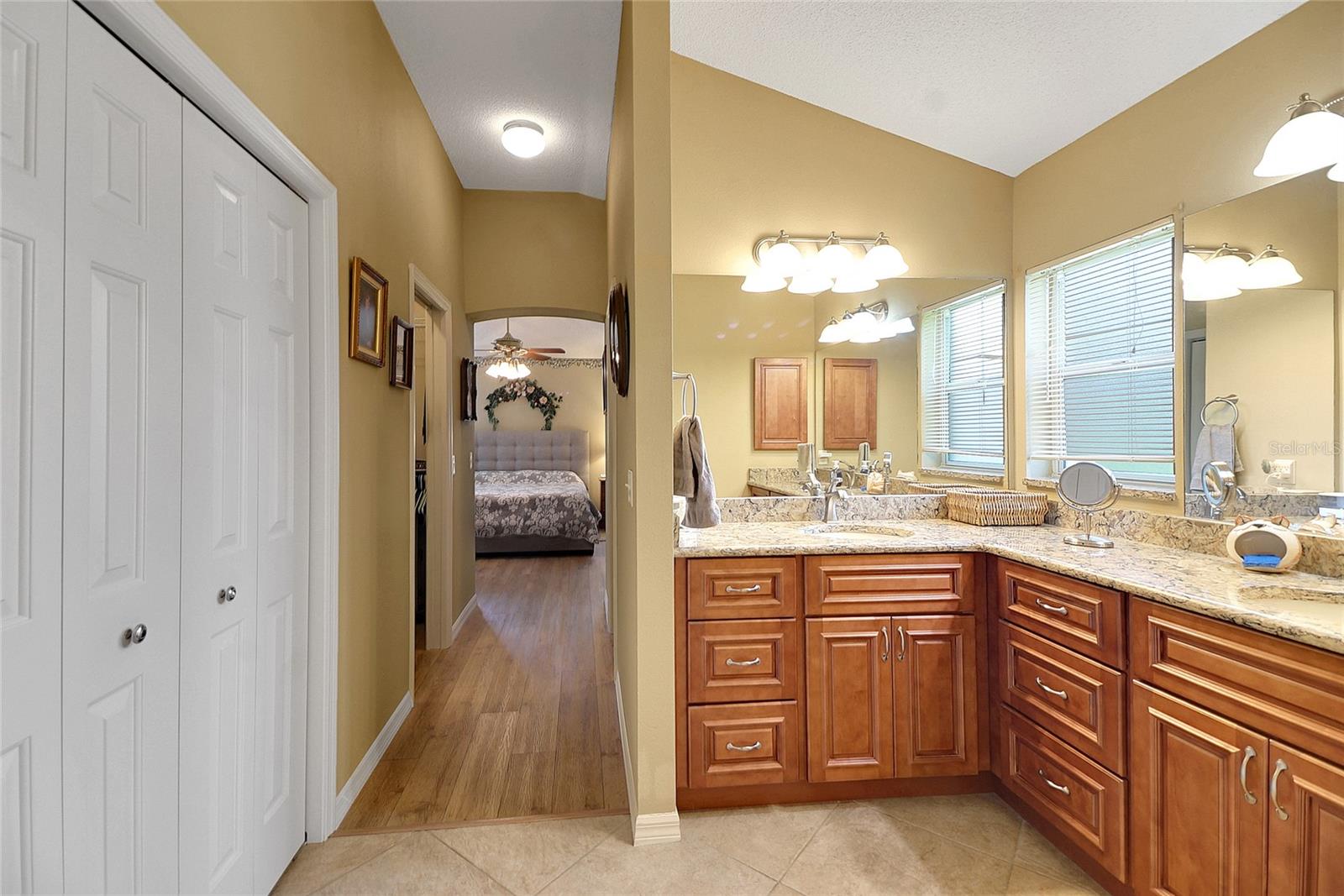 2127 BARBOSA CT
