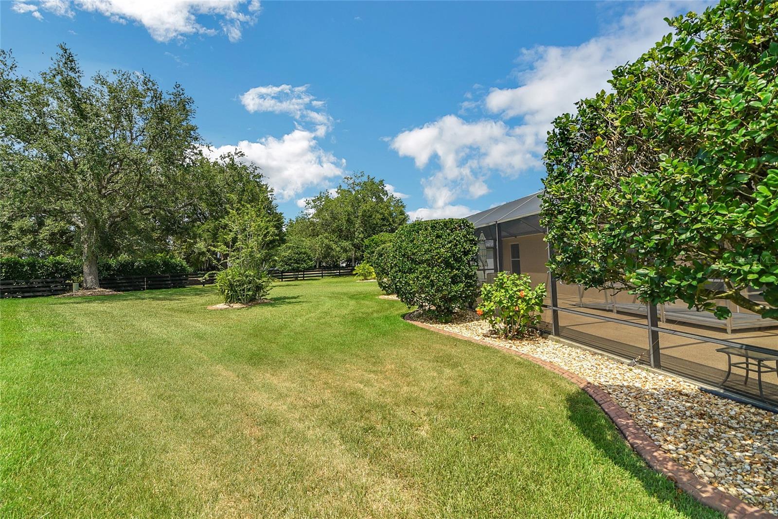 2127 BARBOSA CT