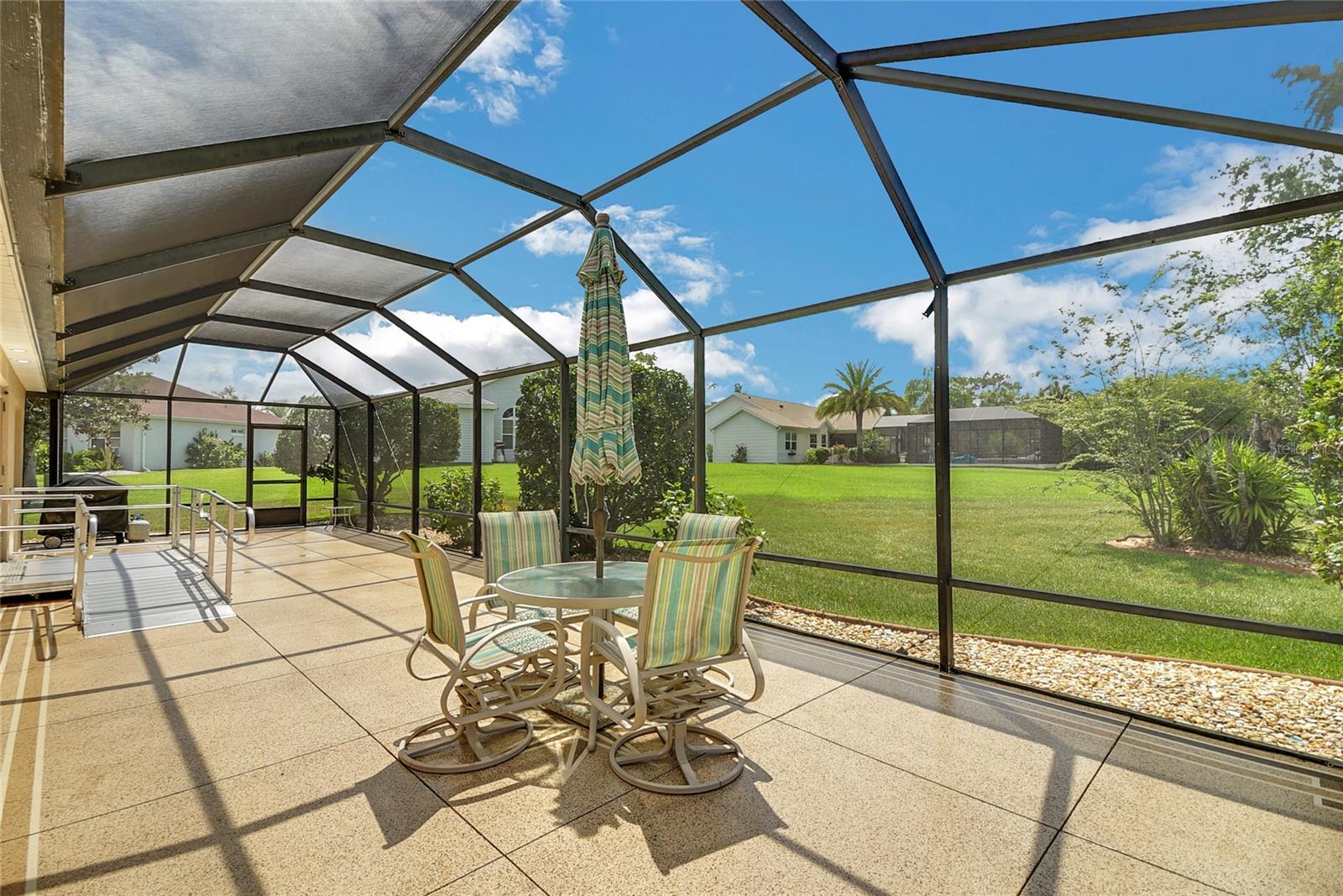 2127 BARBOSA CT