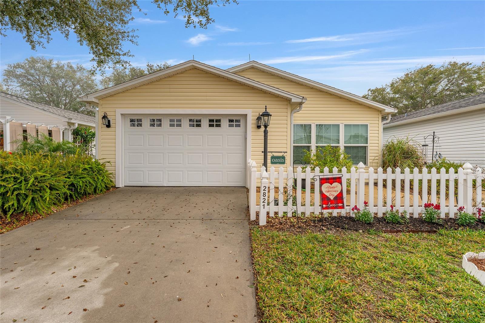 2821 BARBOZA DR