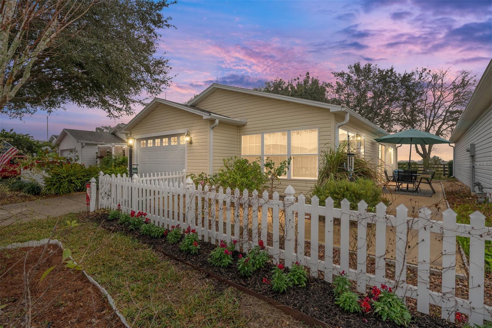 2821 BARBOZA DR