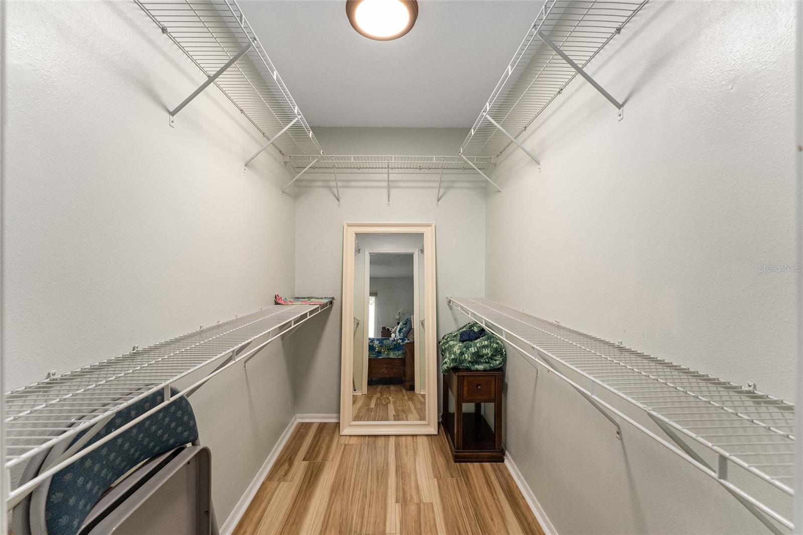 2821 BARBOZA DR