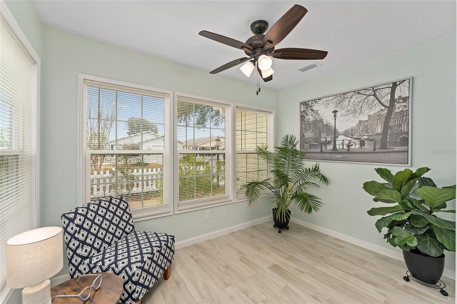 2821 BARBOZA DR