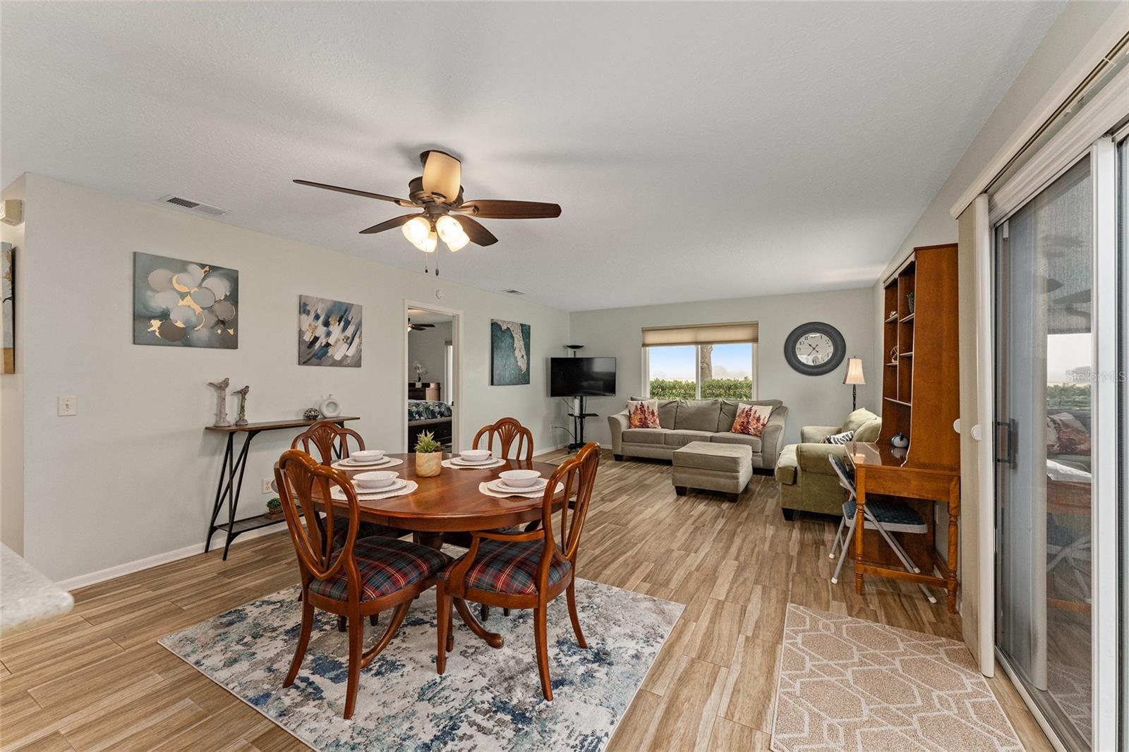 2821 BARBOZA DR