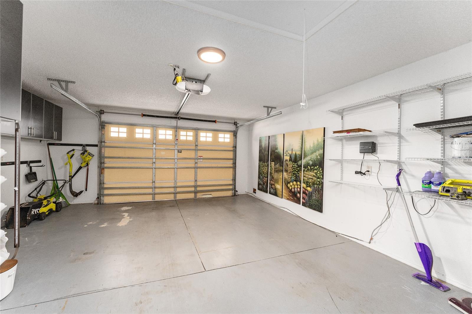 2821 BARBOZA DR