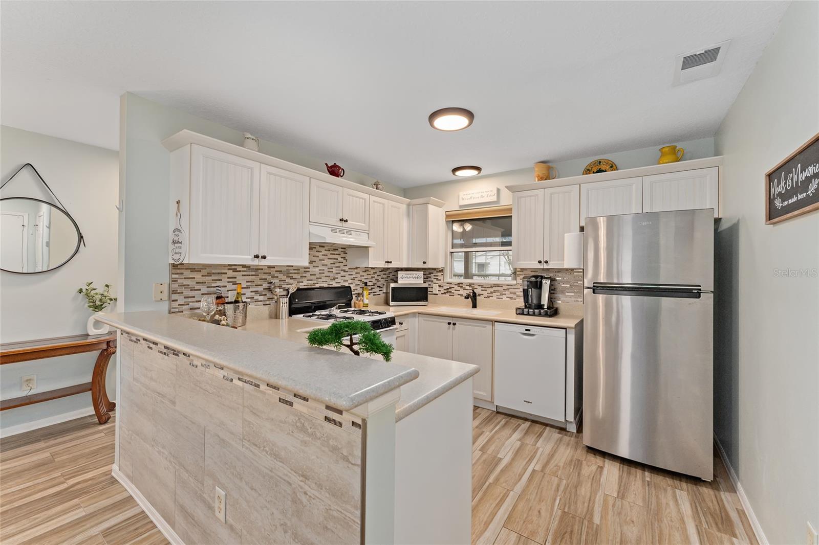 2821 BARBOZA DR