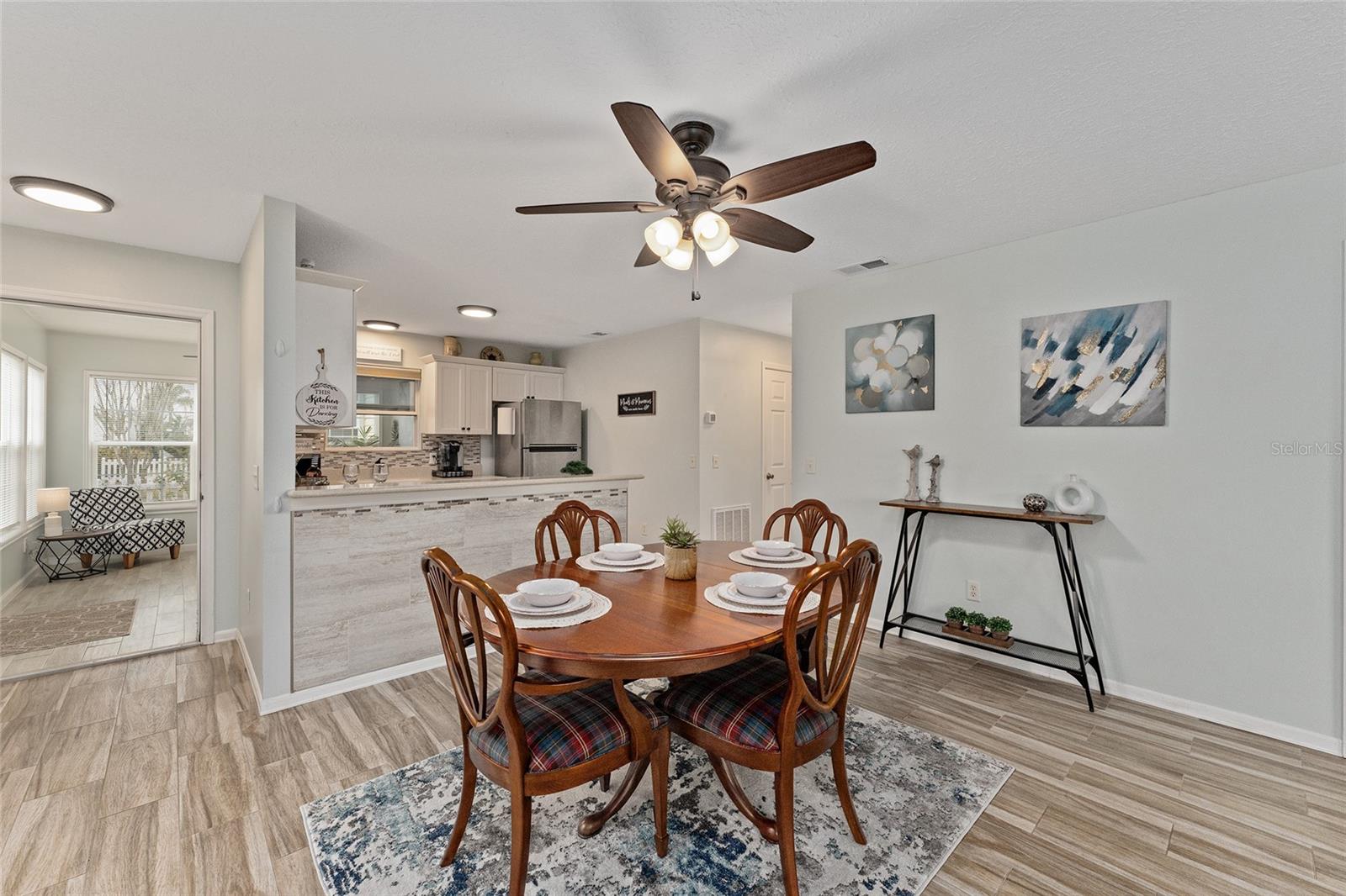 2821 BARBOZA DR