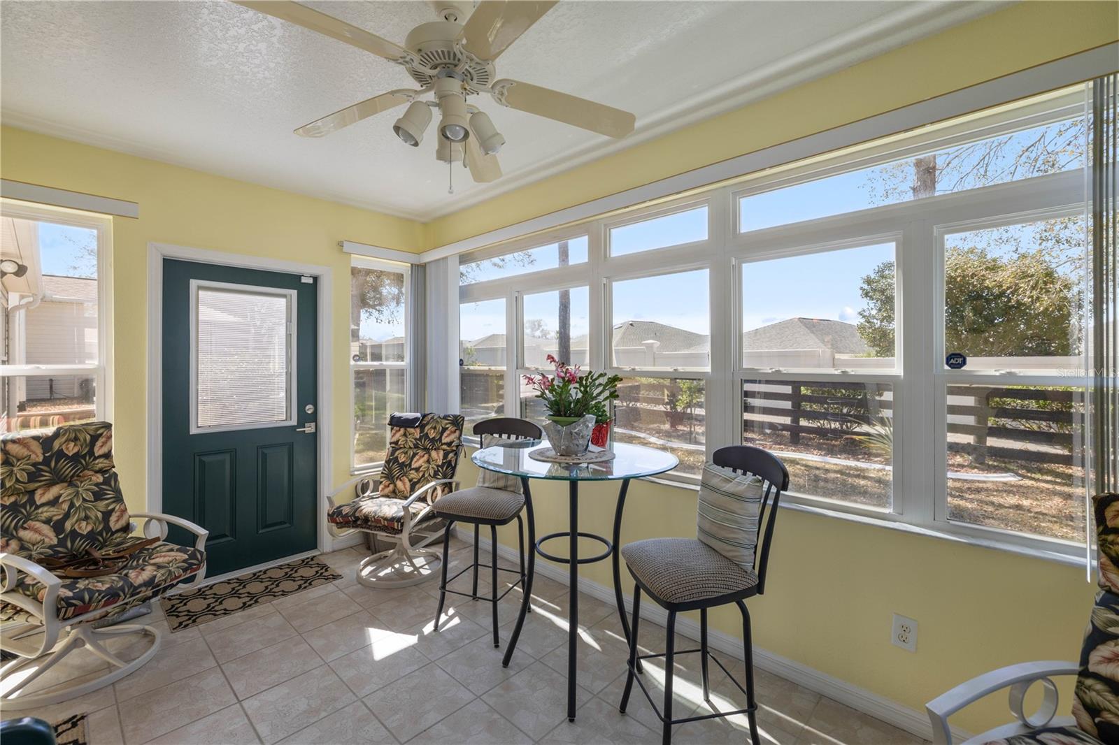 2738 PRIVADA DR