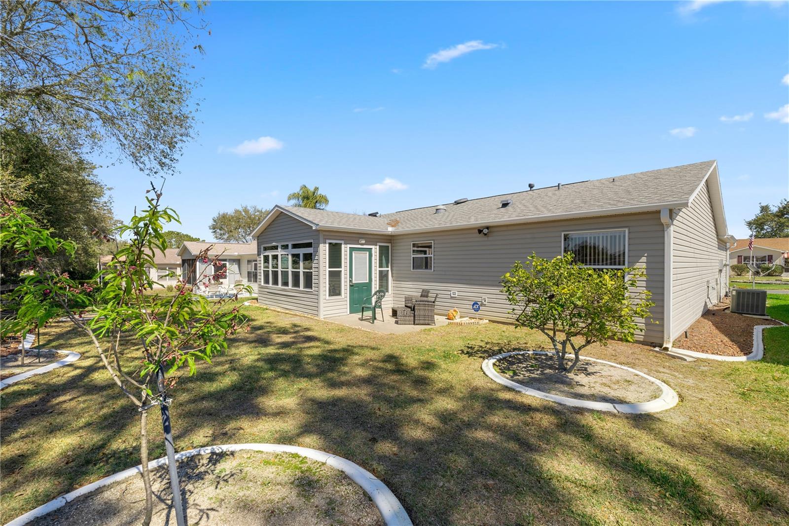 2738 PRIVADA DR
