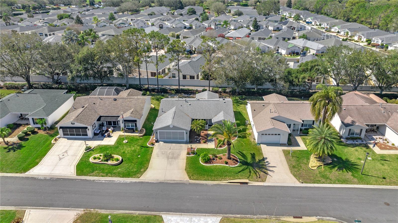 2738 PRIVADA DR