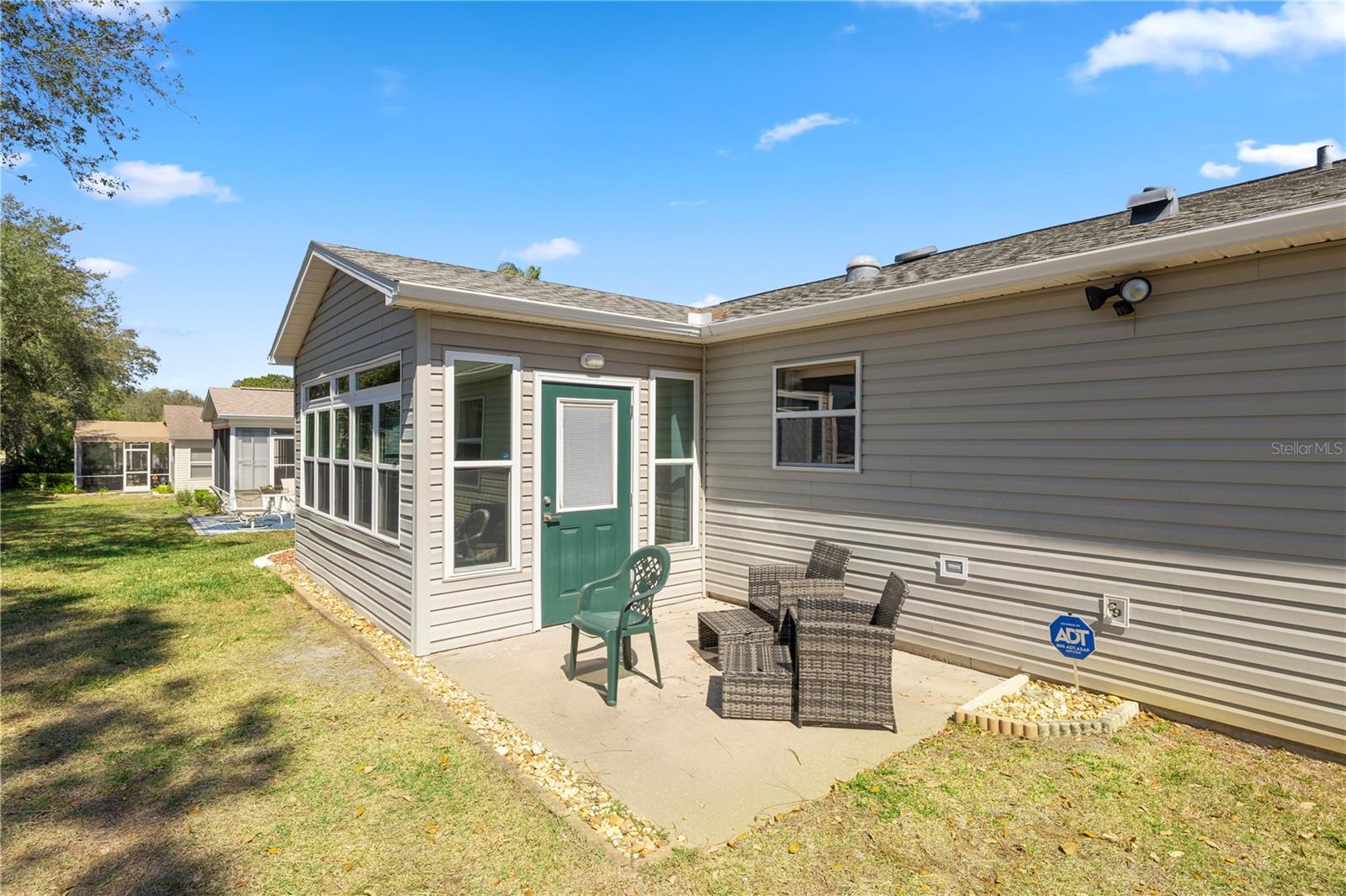 2738 PRIVADA DR