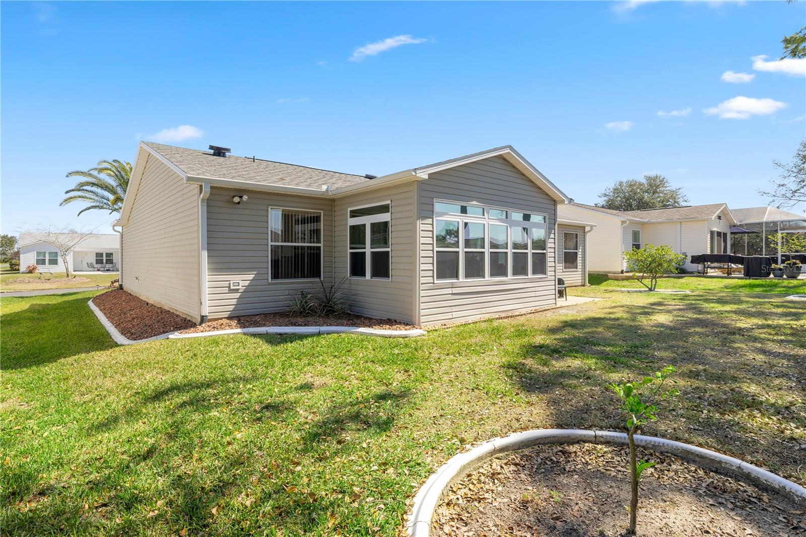 2738 PRIVADA DR