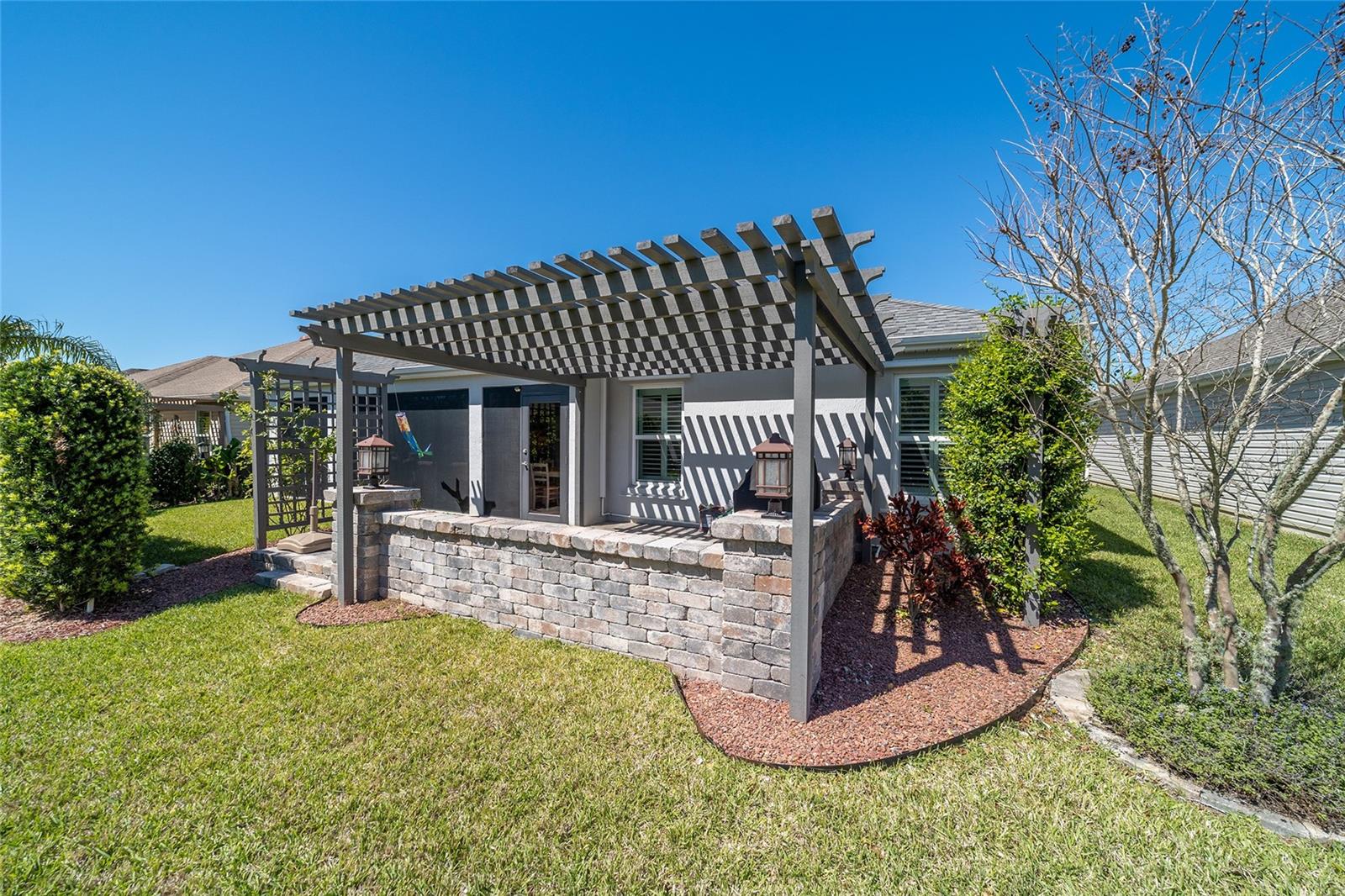 6083 DELPHINA LOOP