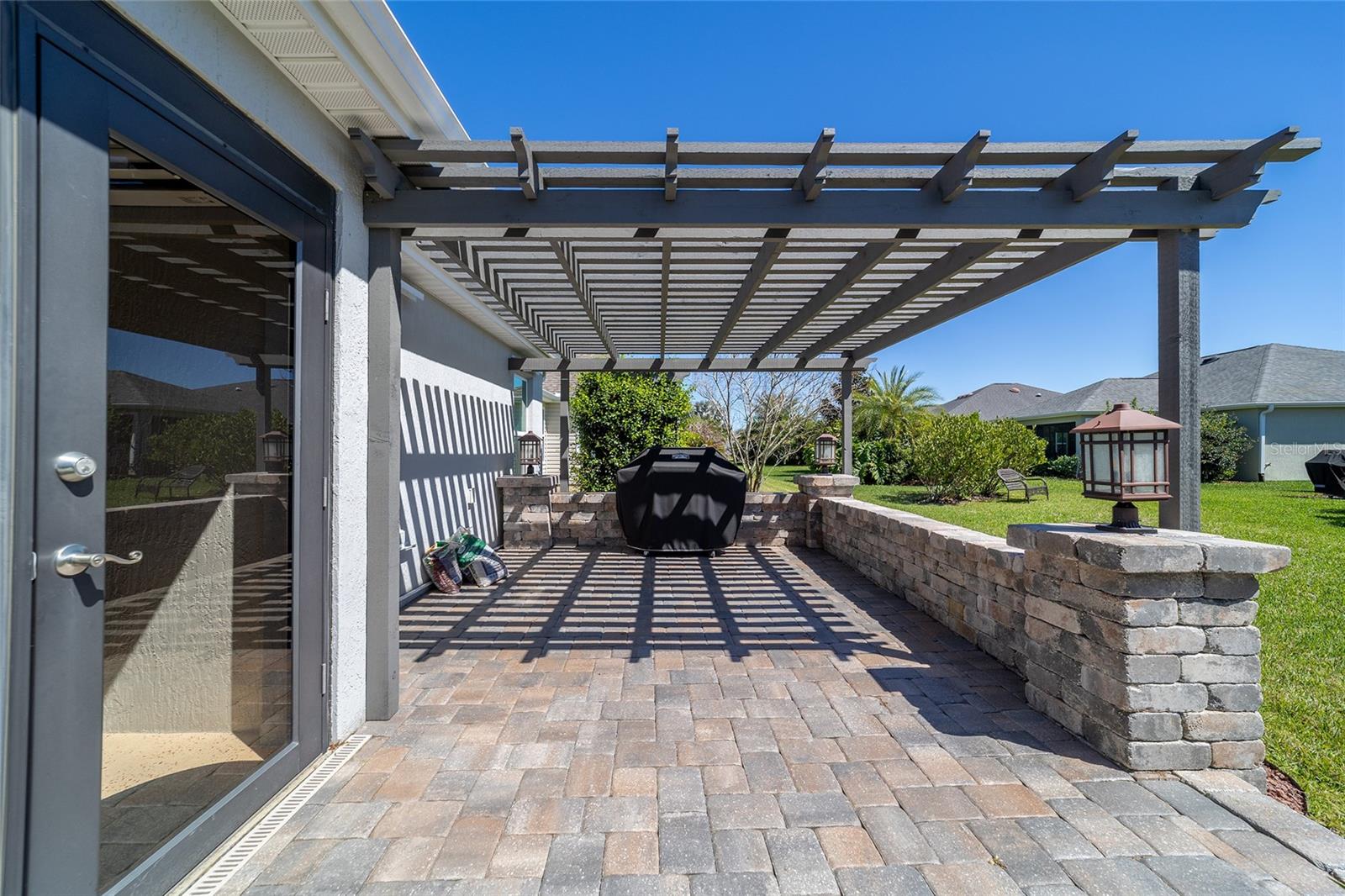 6083 DELPHINA LOOP