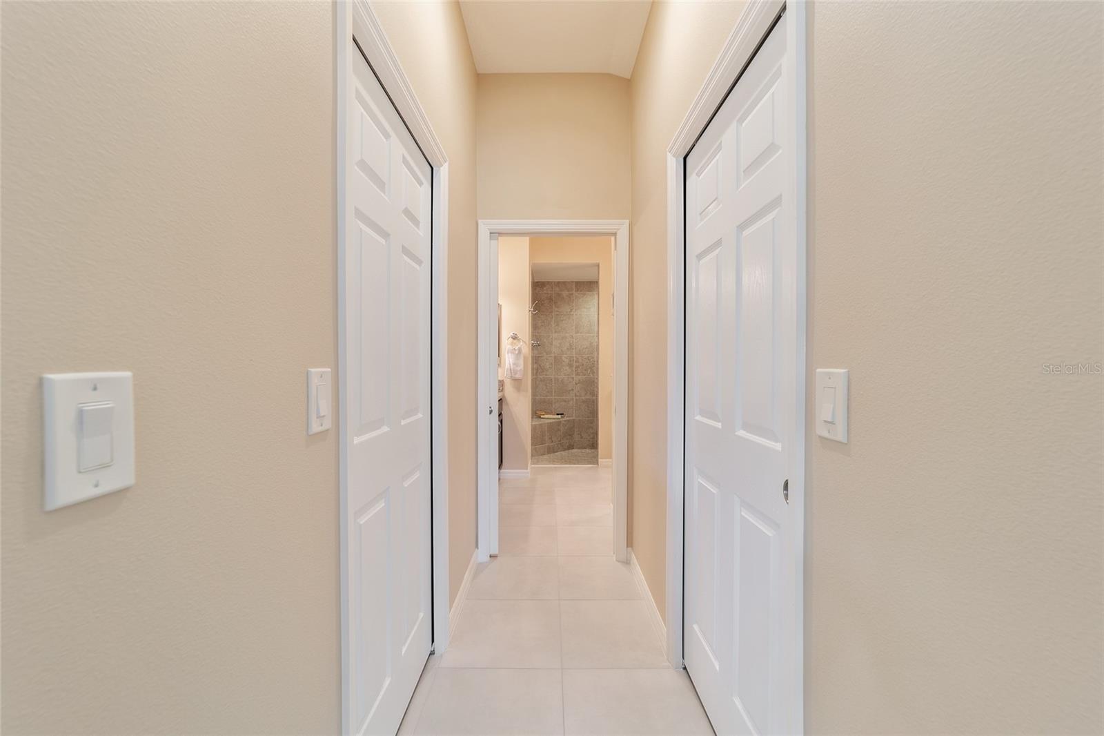6083 DELPHINA LOOP